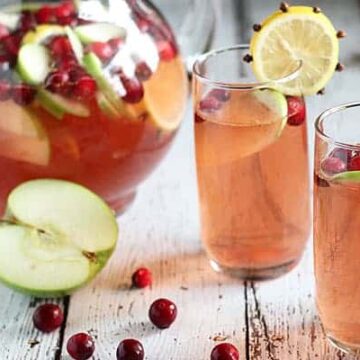 Spiced Cranberry Apple Sangria ~ A perfect holiday sangria!