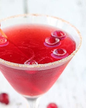 Cranberry Bourbon Martini – Cranberry juice, honey, lemon & bourbon come together to create the perfect holiday cocktail!
