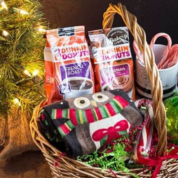 Coffee Lovers Gift Basket Ideas -- The perfect holiday gift for coffee lovers!