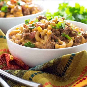 ONE POT Cheesy Taco Pasta - Everything cooks in one pot and in 30 minutes!