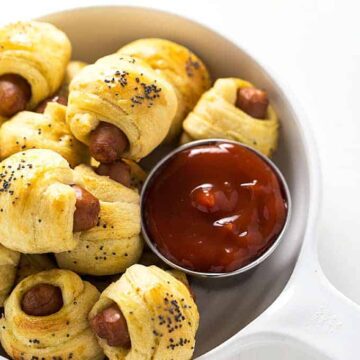 Easy Pigs in a blanket - the perfect appetizer or snack!